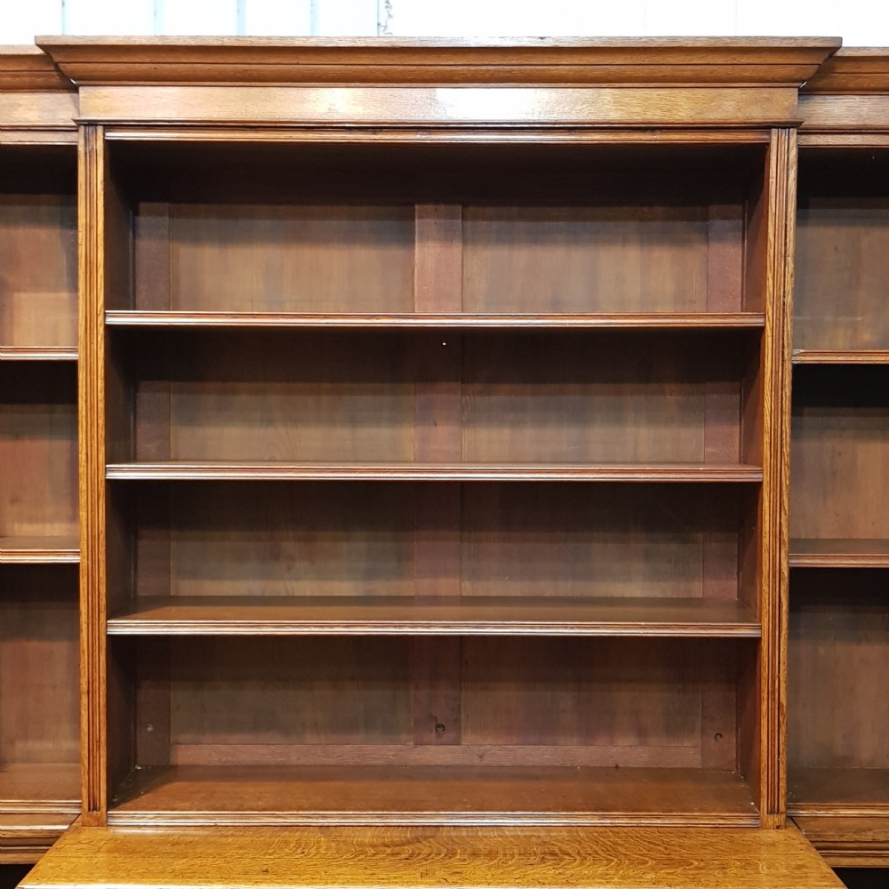 ANTIQUE LATE VICTORIAN OAK BREAKFRONT OPEN BOOKCASE C1890 View III