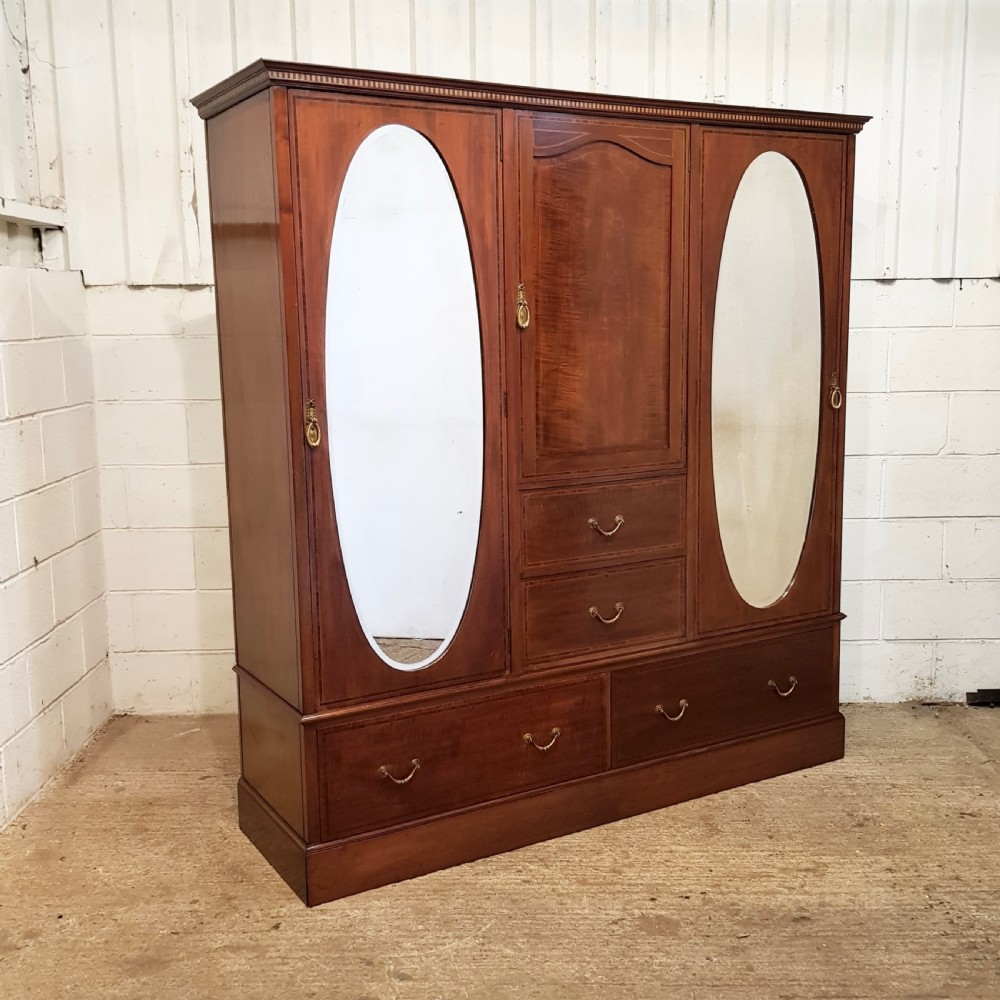 ANTIQUE EDWARDIAN MAHOGANY TRIPLE WARDROBE C1900 View VII