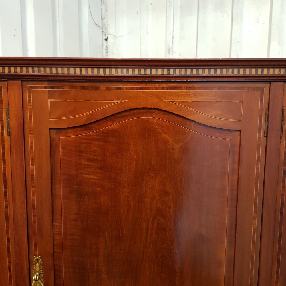 ANTIQUE EDWARDIAN MAHOGANY TRIPLE WARDROBE C1900 View X