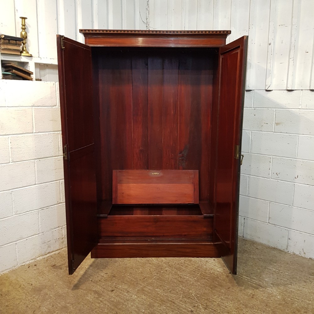 ANTIQUE LATE VICTORIAN REGENCY MAHOGANY DOUBKE WARDROBE C1890 View VII