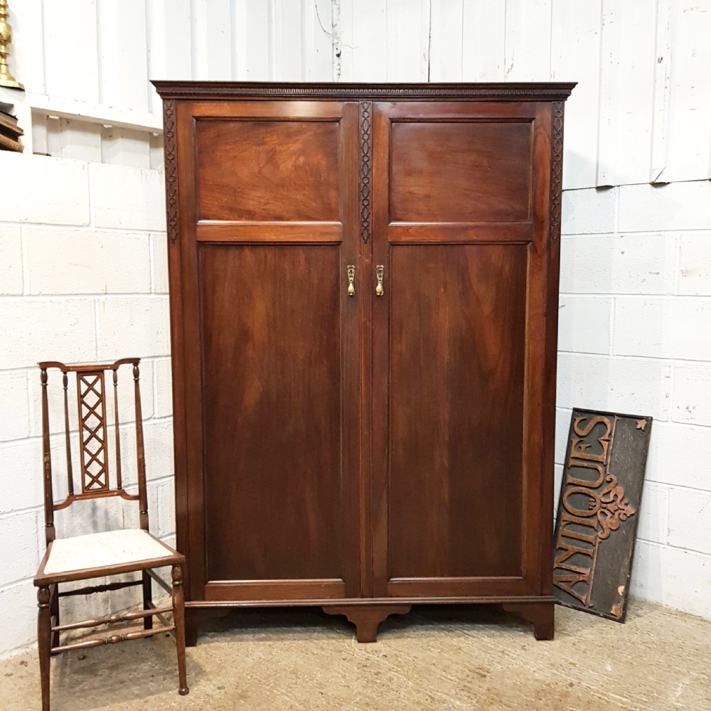 ANTIQUE EDWARDIAN MAHOGANY GENTS FITTED WARDROBE C1900
