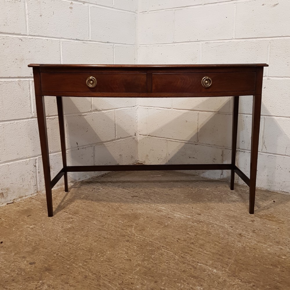 ANTIQUE EDWARDIAN MAHOGANY BOW FRONT SIDE TABLE C1900 View II