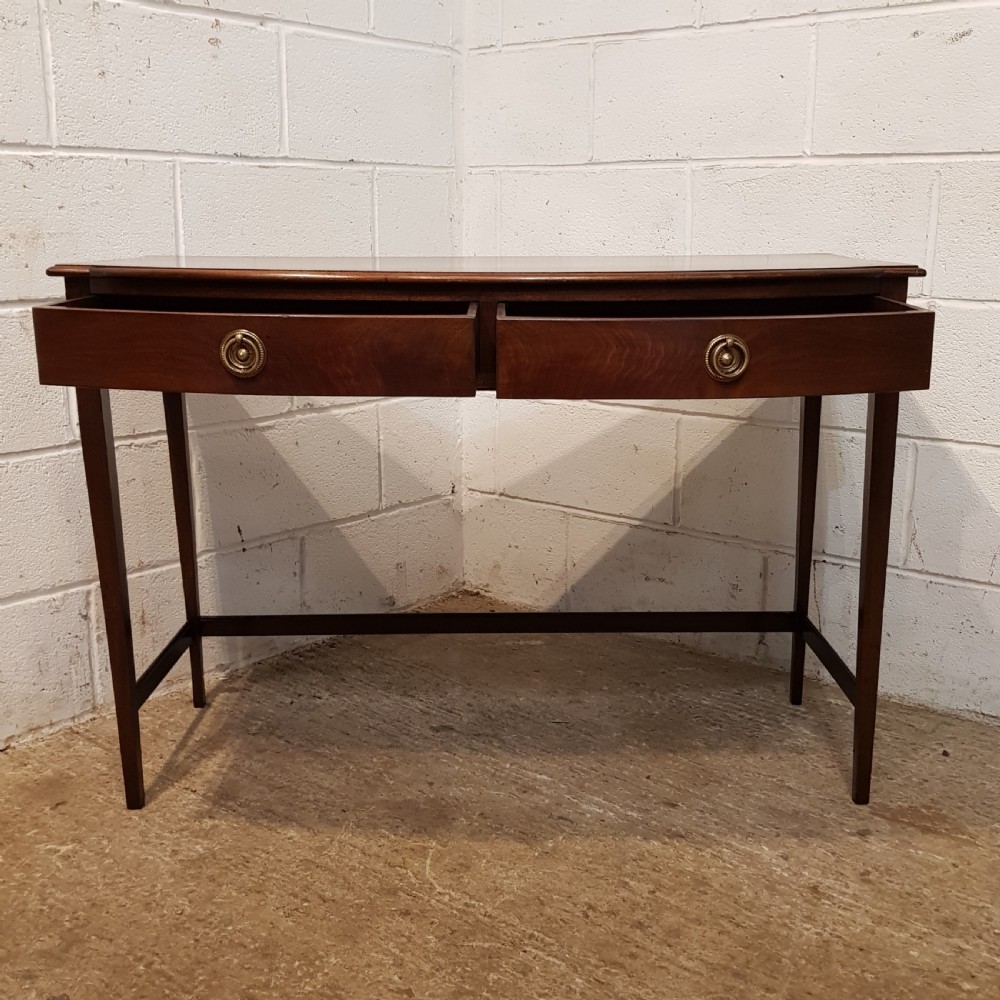 ANTIQUE EDWARDIAN MAHOGANY BOW FRONT SIDE TABLE C1900 View III