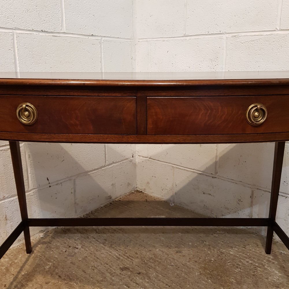 ANTIQUE EDWARDIAN MAHOGANY BOW FRONT SIDE TABLE C1900 View V