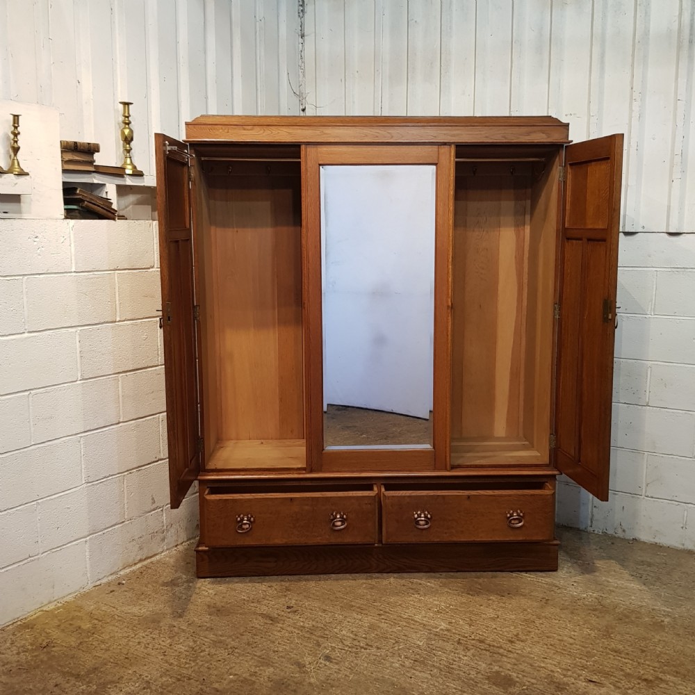 ANTIQUE ARTS & CRAFTS LIGHT OAK DOUBLE WARDROBE C1900 View V