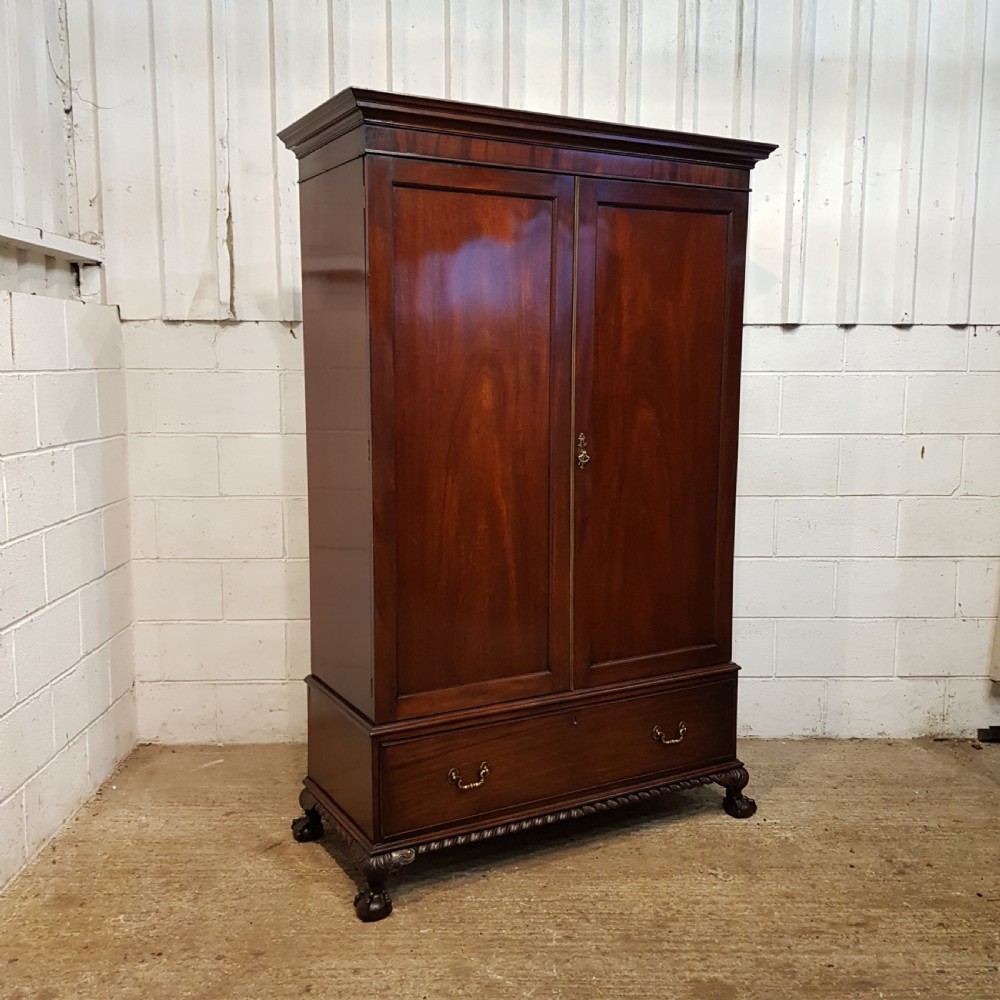 ANTIQUE EDWARDIAN CHIPPENDALE MAHOGANY DOUBKE WARDROBE C1900 View VI
