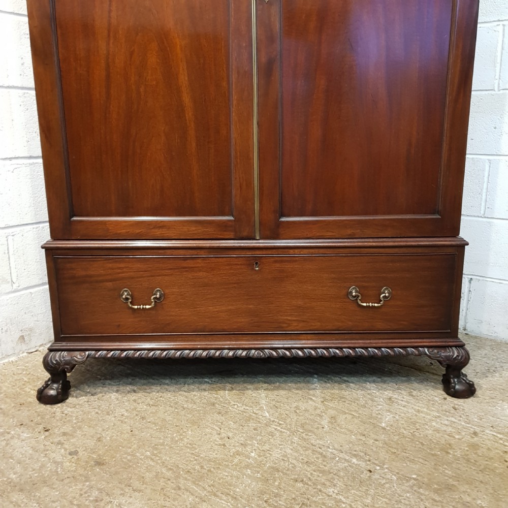 ANTIQUE EDWARDIAN CHIPPENDALE MAHOGANY DOUBKE WARDROBE C1900 View VIII