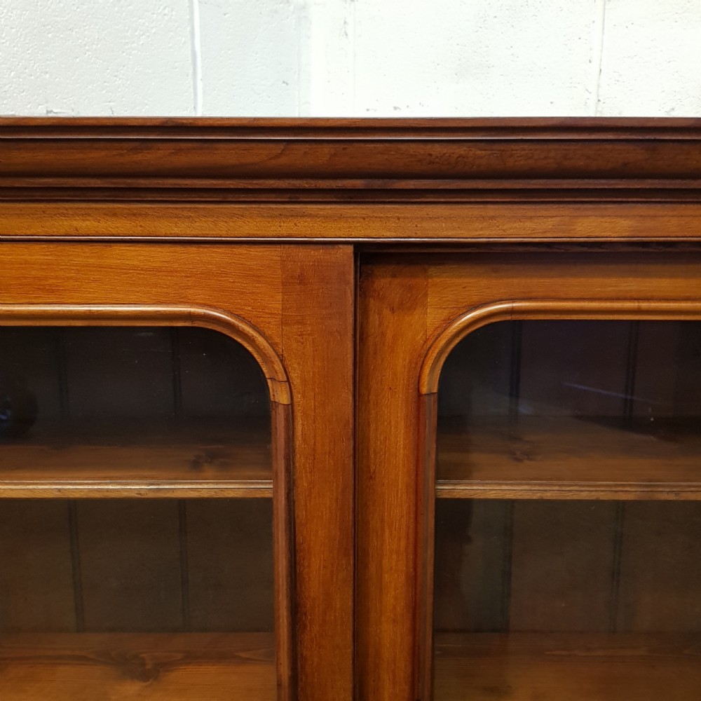 ANTIQUE VICTORIAN MAHOGANY Y GLAZED BOOKCASE C1880 View III