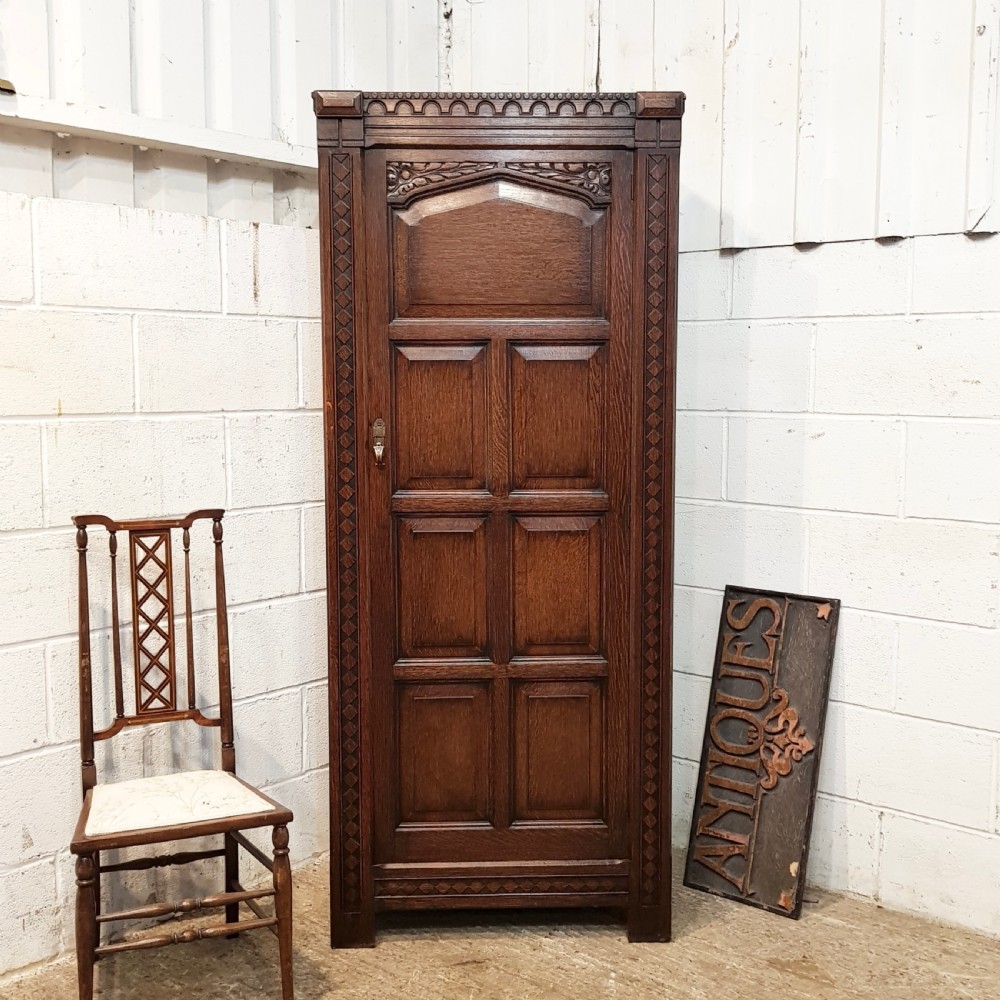 ANTIQUE CARVED OAK HALL WARDROBE C1920