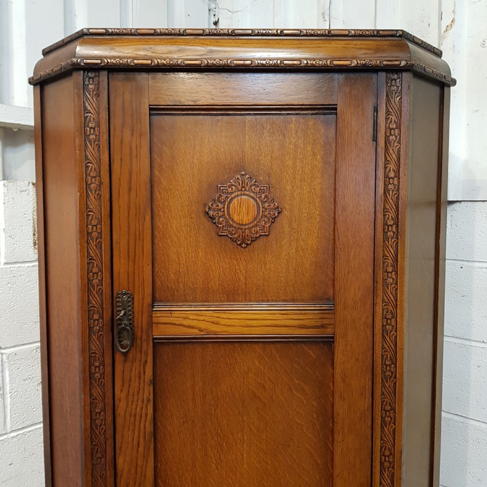 ANTIQUE CARVED OAK CORNER WARDROBE C1920 View VII