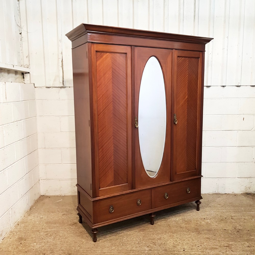 ANTIQUE EDWARDIAN MAHOGANY TRIPLE WARDROBE C1900 View IV
