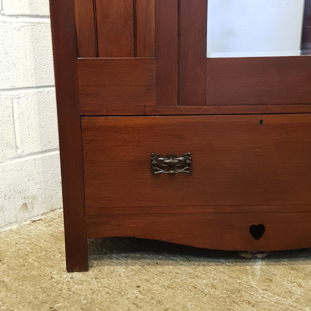 ANTIQUE ART NOUVEAU OAK SINGLE WARDROBE C1890 View V