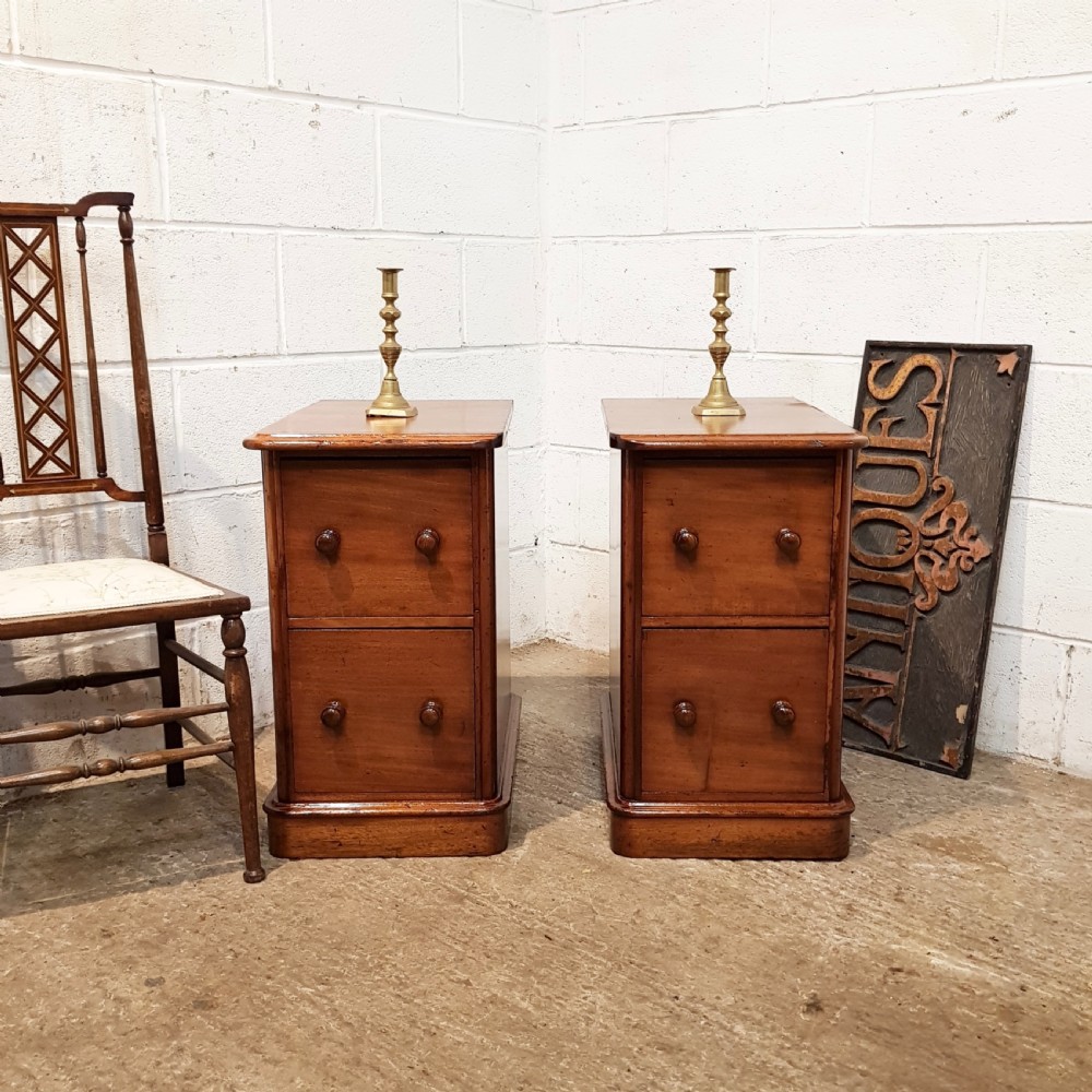ANTIQUE PAIR VICTORIAN MAHOGANY BEDSIDE CHESTS OF DRAWERS C1880