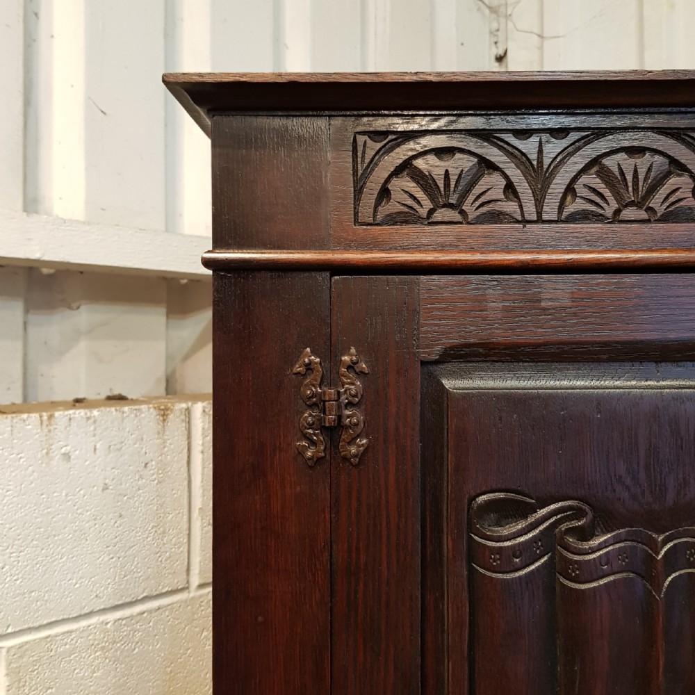 ANTIQUE CARVED OAK LINEN FOLD DOUBLE WARDROBE C1920 View II