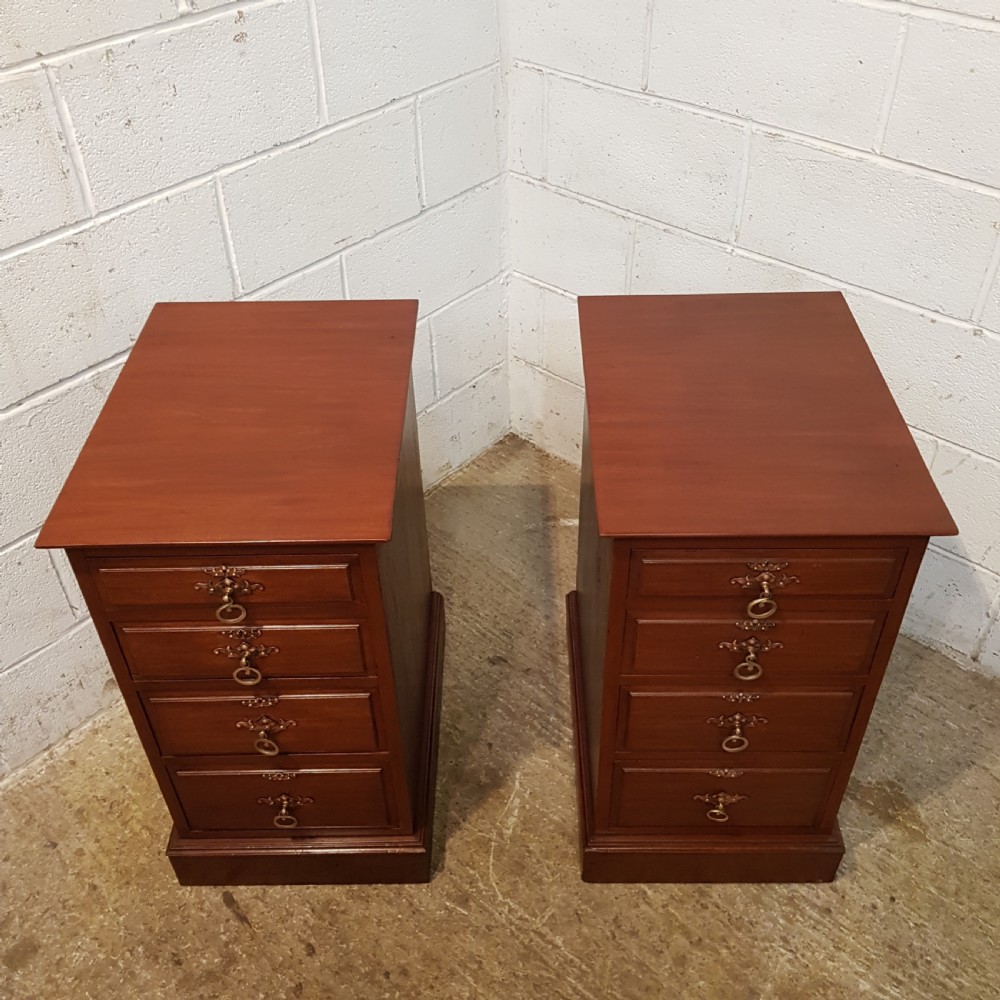 ANTIQUE PAIR EDWARDIAN MAHOGANY BEDSIDE CHESTs OF DRAWERS C1900 View V