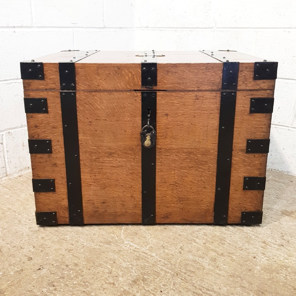 ANTIQUE LARGE LATE VICTORIAN OAK SILVER CHEST C1890 View II