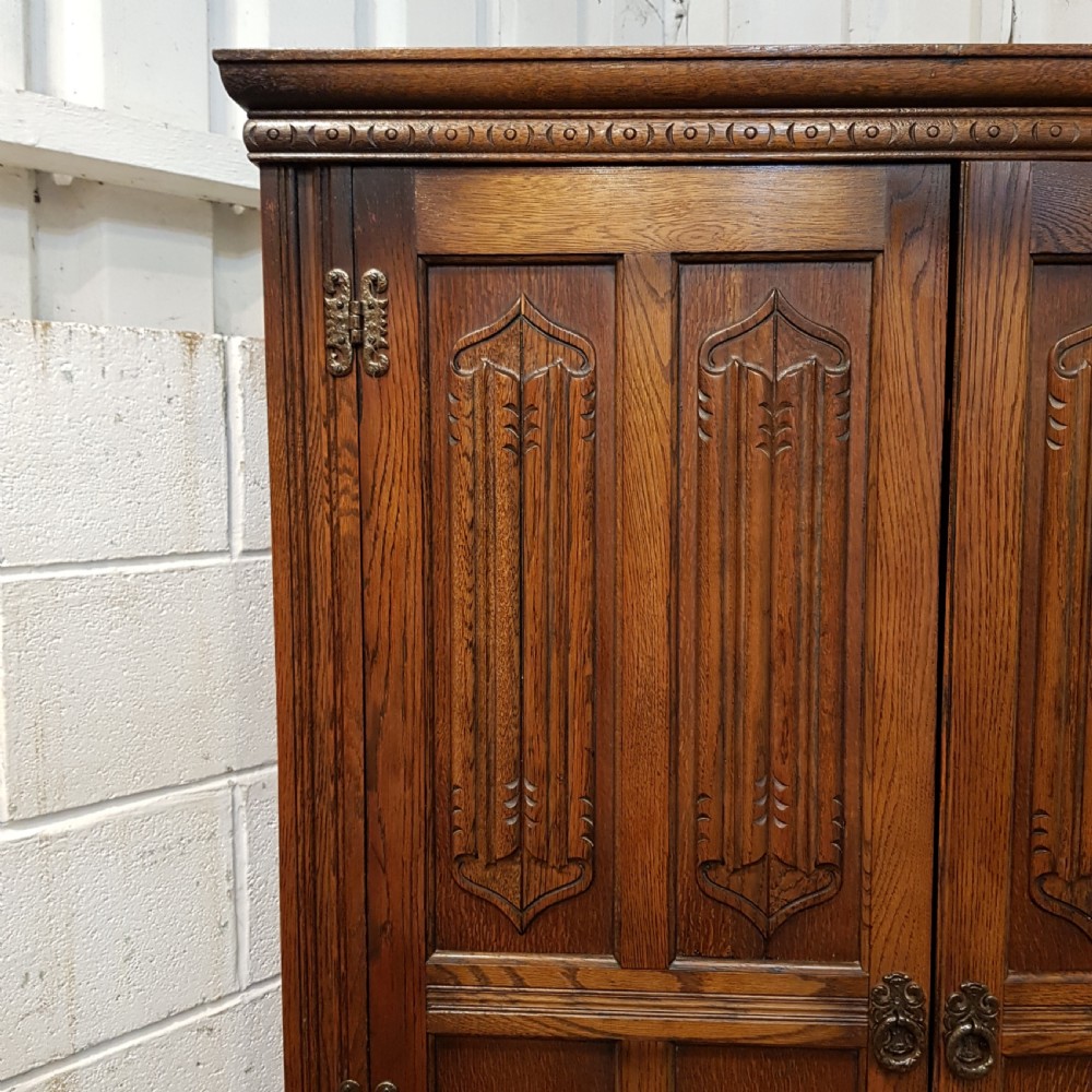 ANTIQUE CARVED OAK LINEN FOLD FITTED DOUBLE WARDROBE C1920 View VI