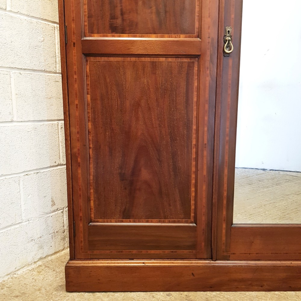 ANTIQUE EDWARDIAN MAHOGANY TRIPLE WARDROBE C1900 View VI