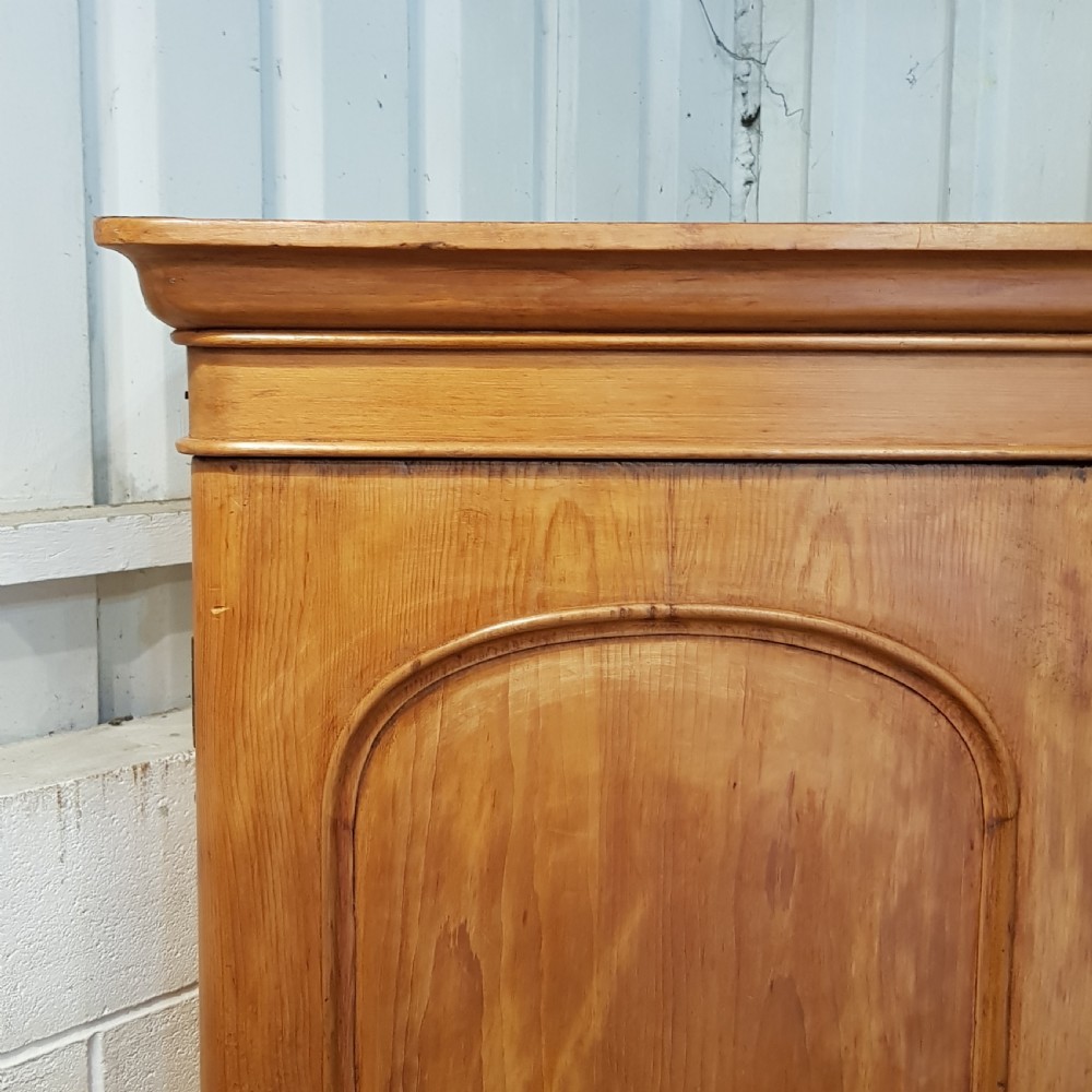 ANTIQUE VICTORIAN FITTED PINE DOUBLE WARDROBE C1880 View III