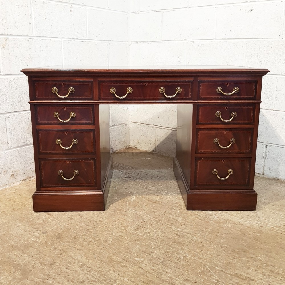 ANIQUE EDWARDIAN MAHOGANY PEDESTAL DESK BY WARING & GILLOWS C1900 View II