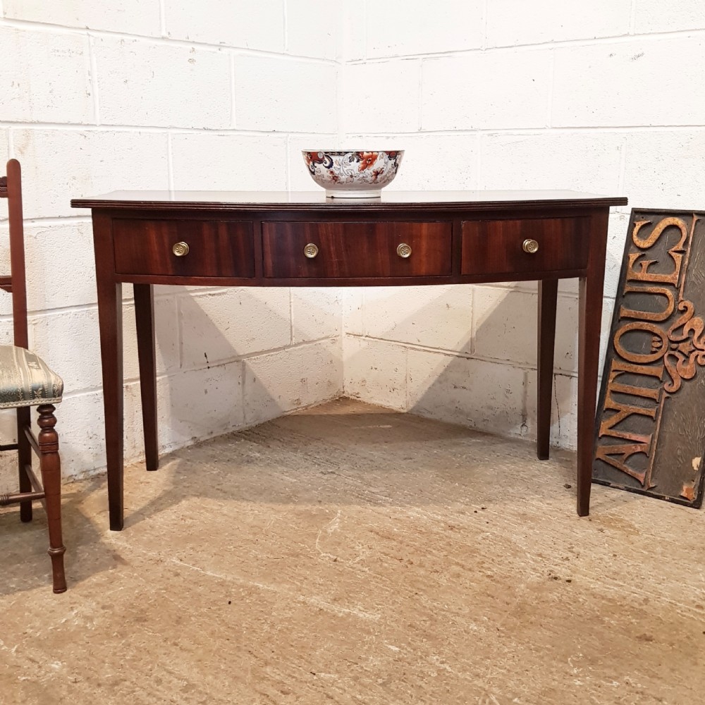 ANTIQUE 18TH CENTURY MAHOGANY BOW FRONT CONSOLE SIDE TABLE C1780