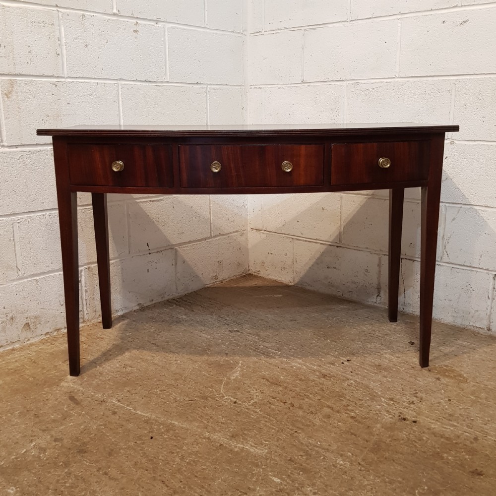 ANTIQUE 18TH CENTURY MAHOGANY BOW FRONT CONSOLE SIDE TABLE C1780 View II