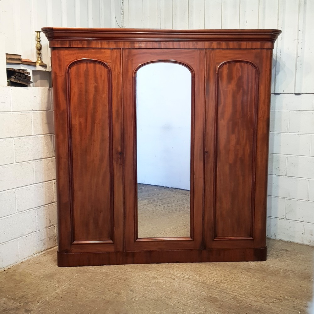 ANTIQUE VICTORIAN MAHOGANY TRIPLE WARDROBE C1880 View IV