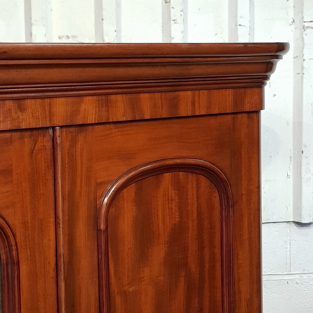 ANTIQUE VICTORIAN MAHOGANY TRIPLE WARDROBE C1880 View V