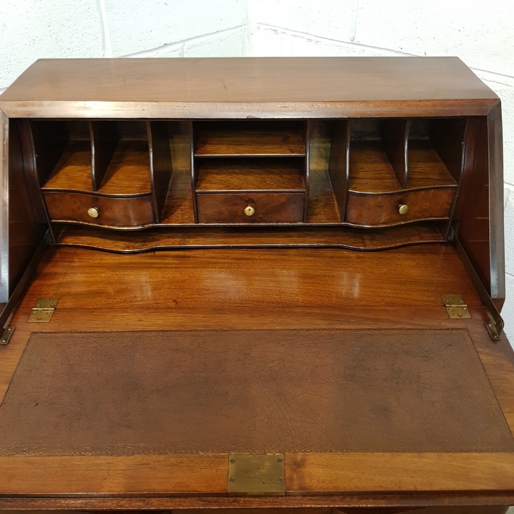 ANTIQUE BURR WALNUT SERPENTINE SHAPED BUREAU BY MAPLES & CO. C1920 View VII