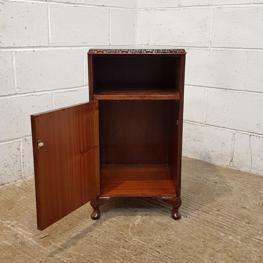 ANTIQUE PAIR BURR WALNUT BEDSIDE CABINETS C1920 View VI