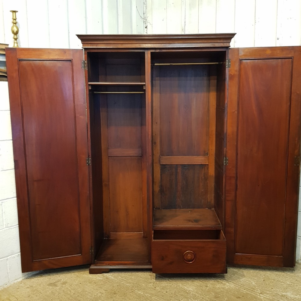 ANTIQUE EDWARDIAN REGENCY MAHOGANY DOUBLE WARDROBE 1900 View V