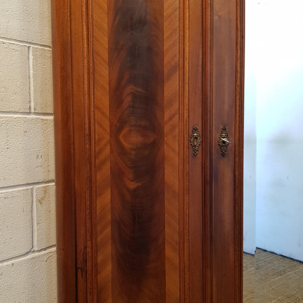 ANTIQUE BURR WALNUT LOW TRIPLE WARDROBE C920 View IX