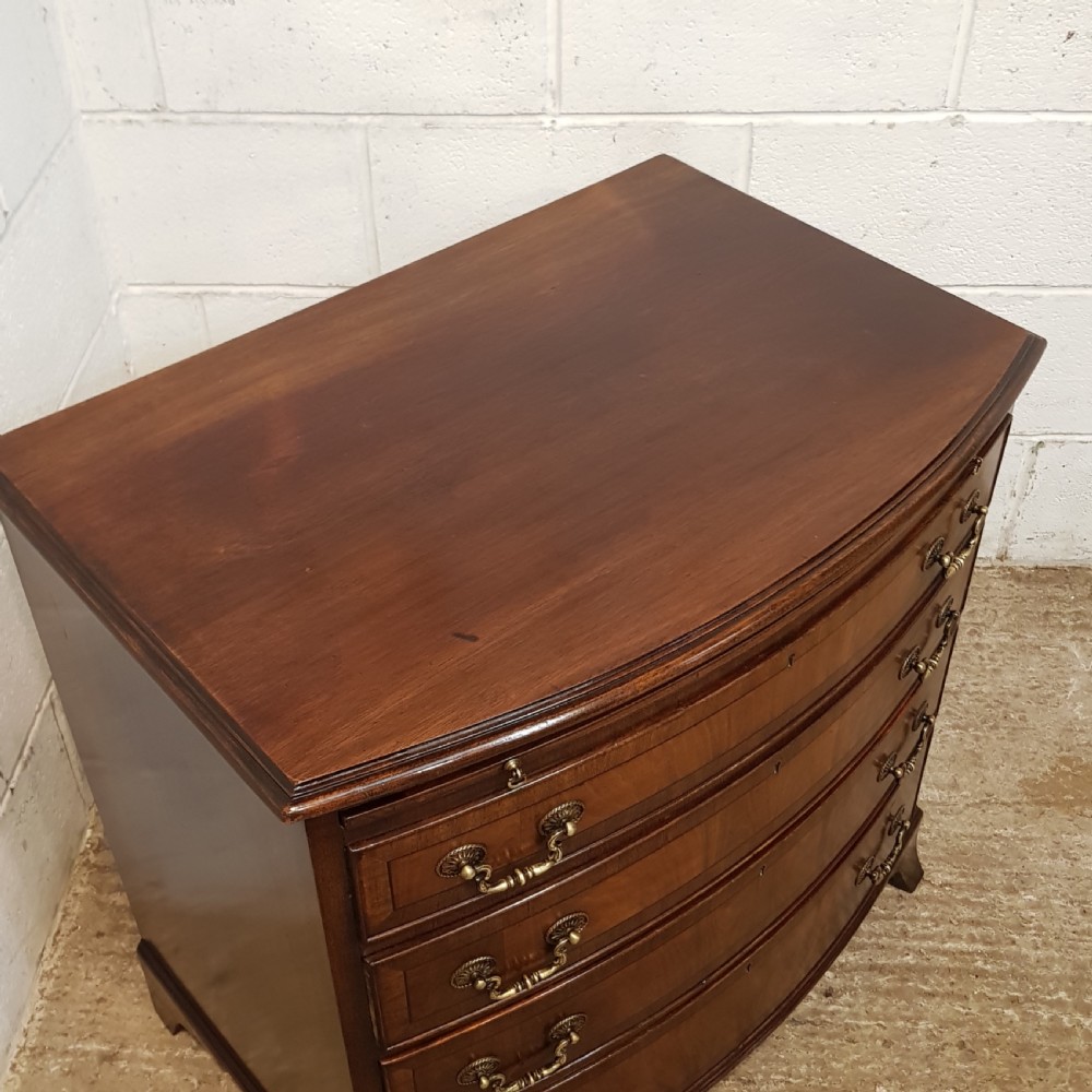 ANTIQUE EDWARDIAN MAHOGANY DWARF BOW FRONT BACHELORS CHEST OF DRAWERS WITH BRUSH SLIDE C1900 View II