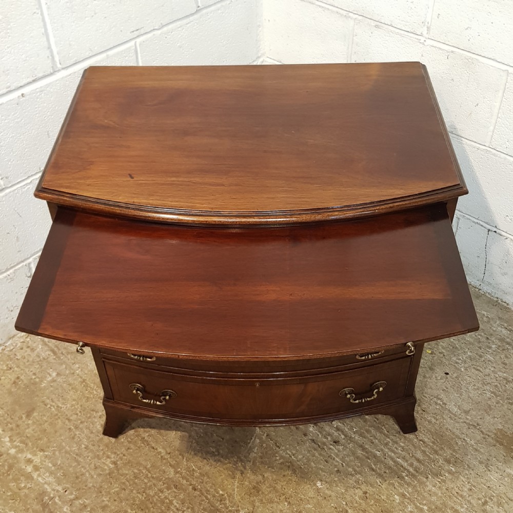 ANTIQUE EDWARDIAN MAHOGANY DWARF BOW FRONT BACHELORS CHEST OF DRAWERS WITH BRUSH SLIDE C1900 View V