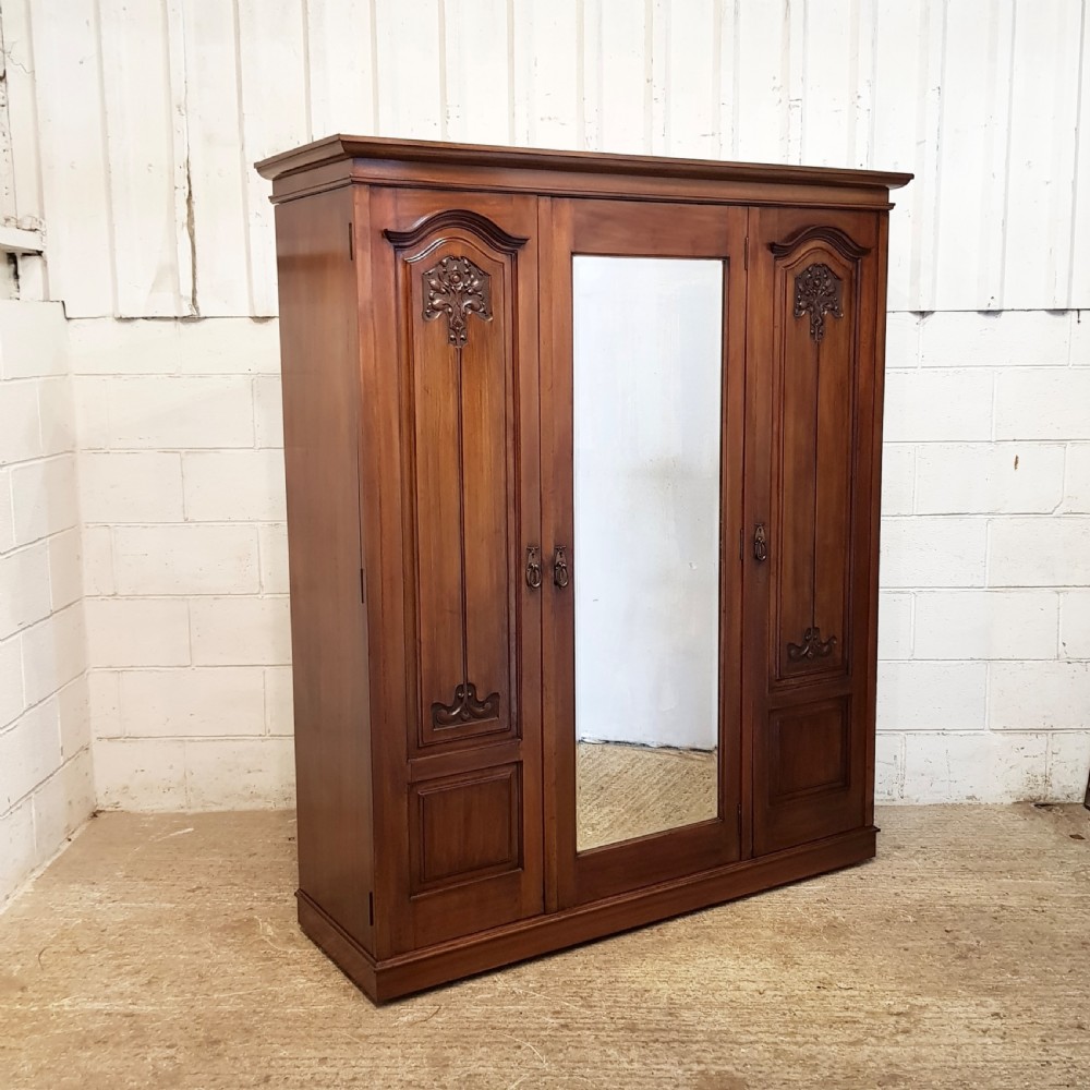 ANTIQUE ART NOUVEAU SPANISH MAHOGANY TRIPLE WARDROBE C1890 View III