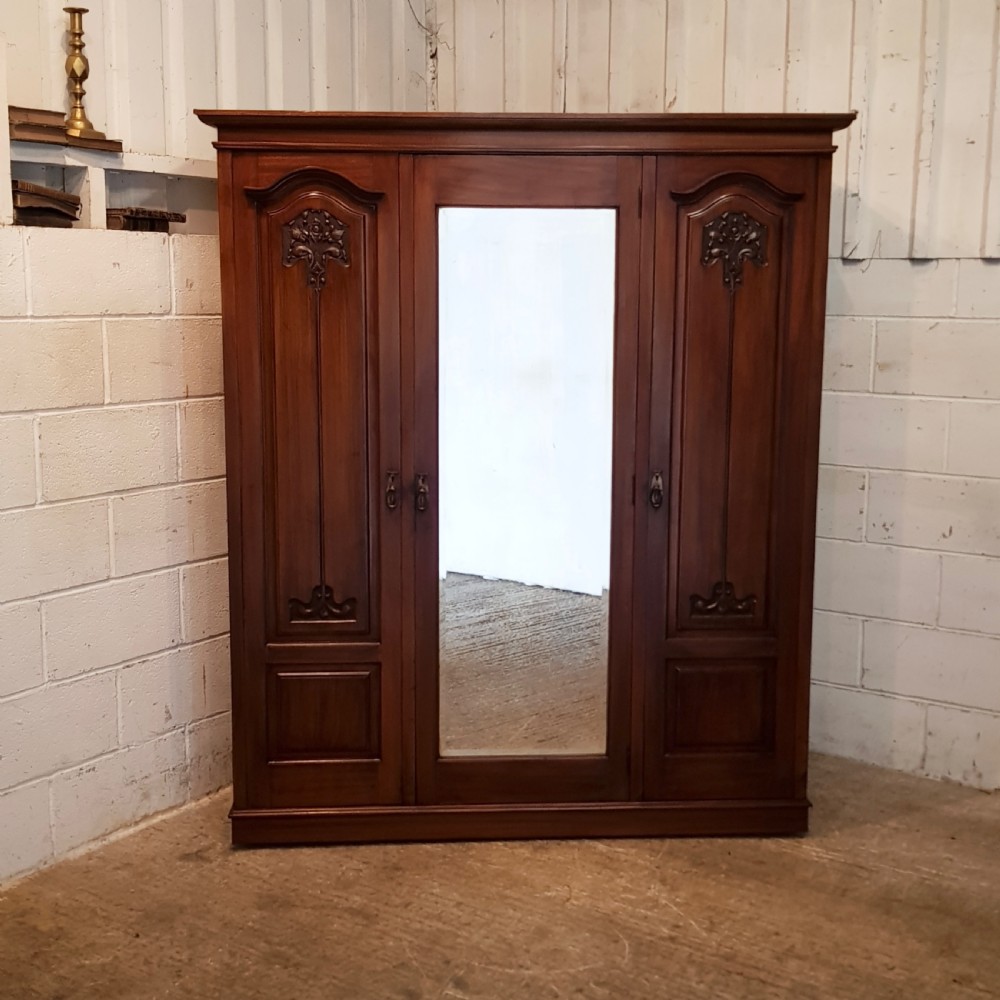ANTIQUE ART NOUVEAU SPANISH MAHOGANY TRIPLE WARDROBE C1890 View IV