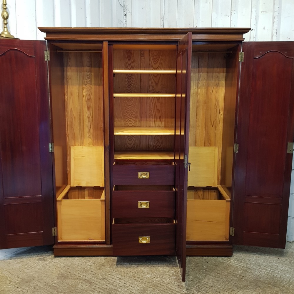 ANTIQUE ART NOUVEAU SPANISH MAHOGANY TRIPLE WARDROBE C1890 View V