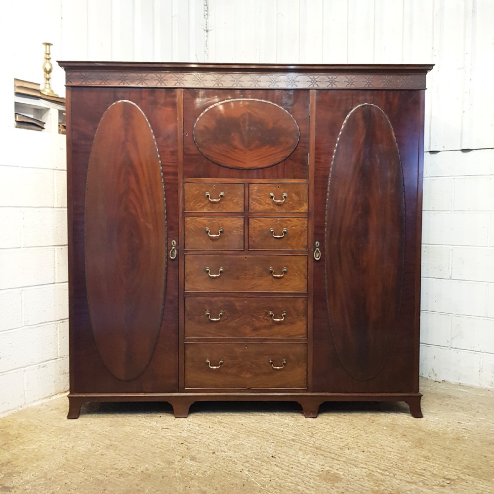 ANTIQUE EDWARDIAN CHIPPENDALE MAHOGANY Y TRIPLE WARDROBE C1900 View IV