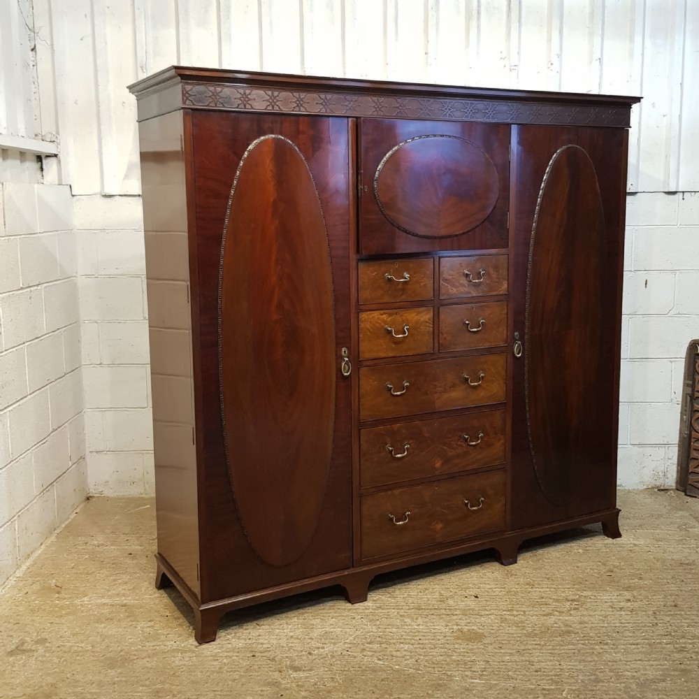ANTIQUE EDWARDIAN CHIPPENDALE MAHOGANY Y TRIPLE WARDROBE C1900 View VI