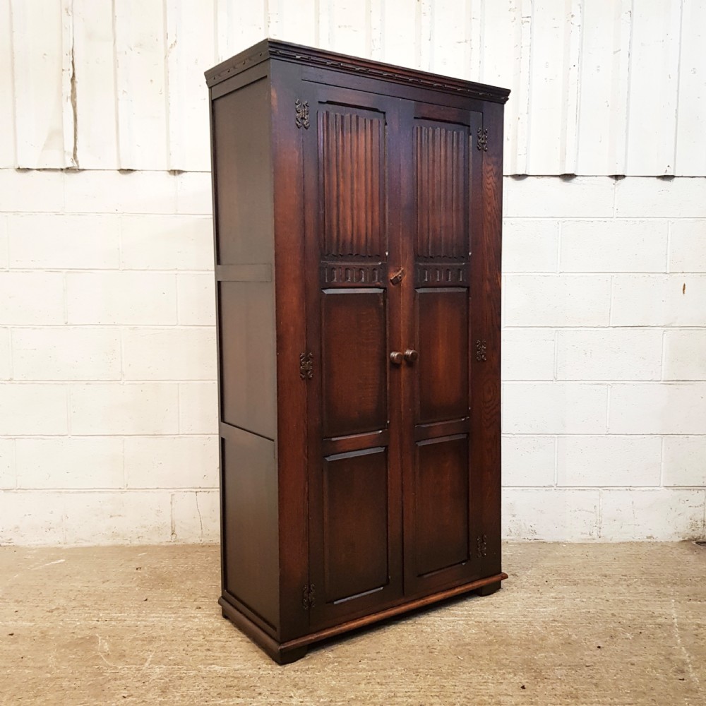 ANTIQUE OAK LNEN FOLD HALL WARDROBE C1920 View IV