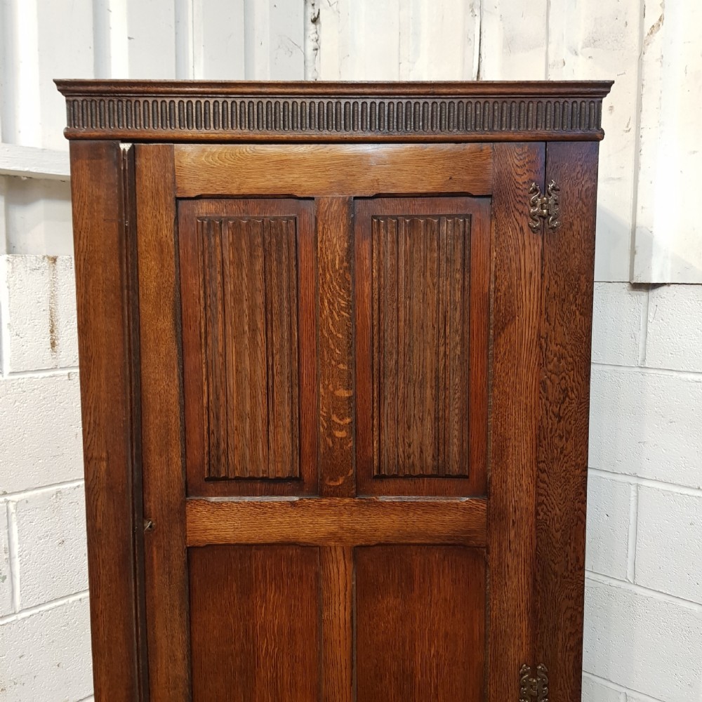 ANTIQUE OAK LNEN FOLD HALL WARDROBE C1920 View VIII