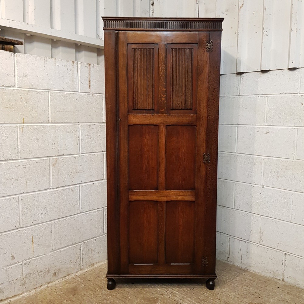 ANTIQUE OAK LINEN FOLD SINGLE WARDROBE  C1920 View VII