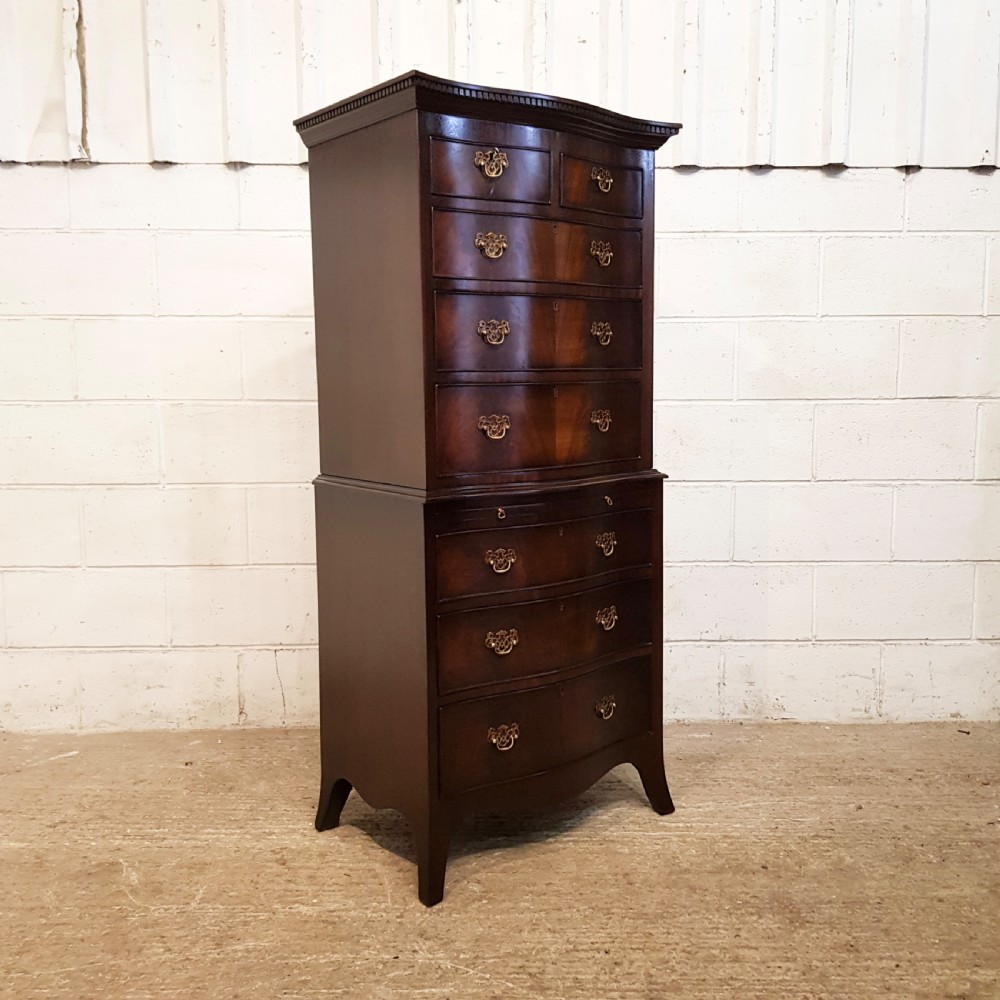 ANTIQUE MAHOGANY SERPENTINE FRONT DWARF CHEST ON CHEST OF DRAWERS C1920 View II