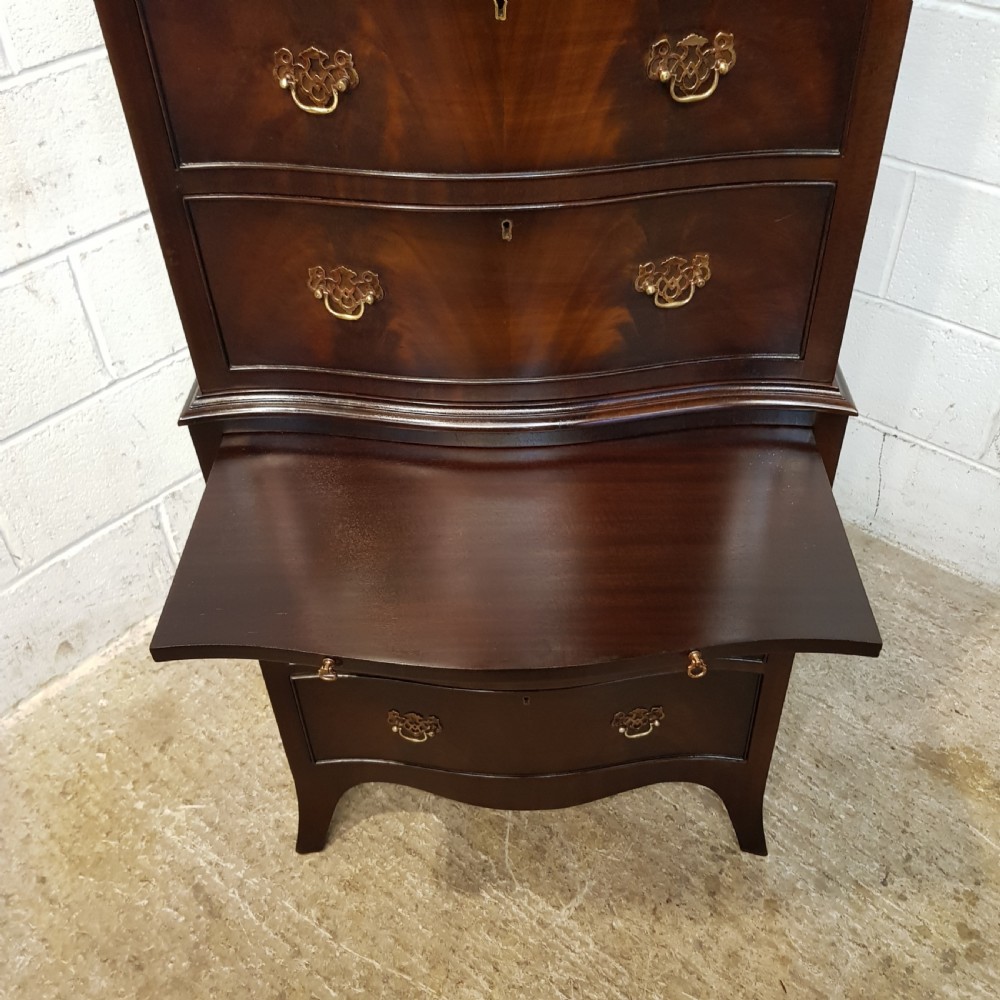 ANTIQUE MAHOGANY SERPENTINE FRONT DWARF CHEST ON CHEST OF DRAWERS C1920 View IV