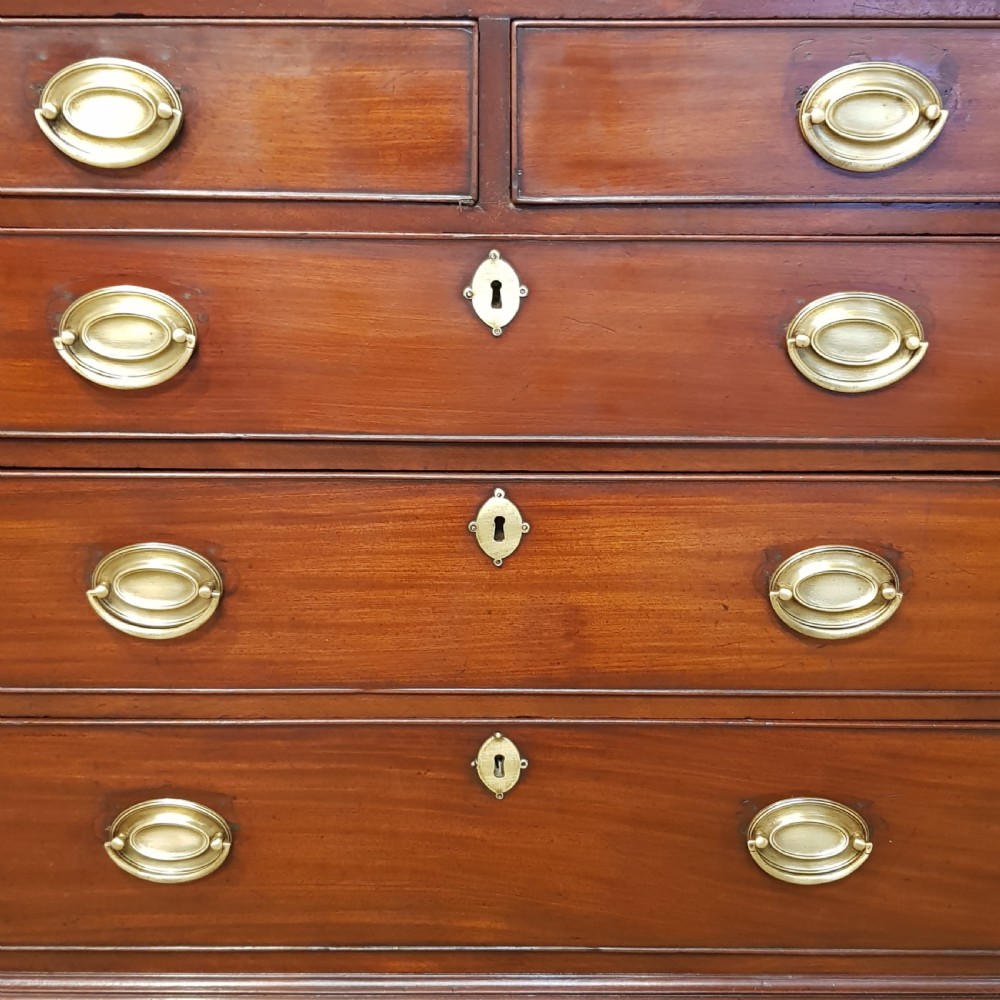 ANTIQUE 18TH CENTURY PERIOD MAHOGANY DWARF CHEST OF DRAWERS  C1780 View III