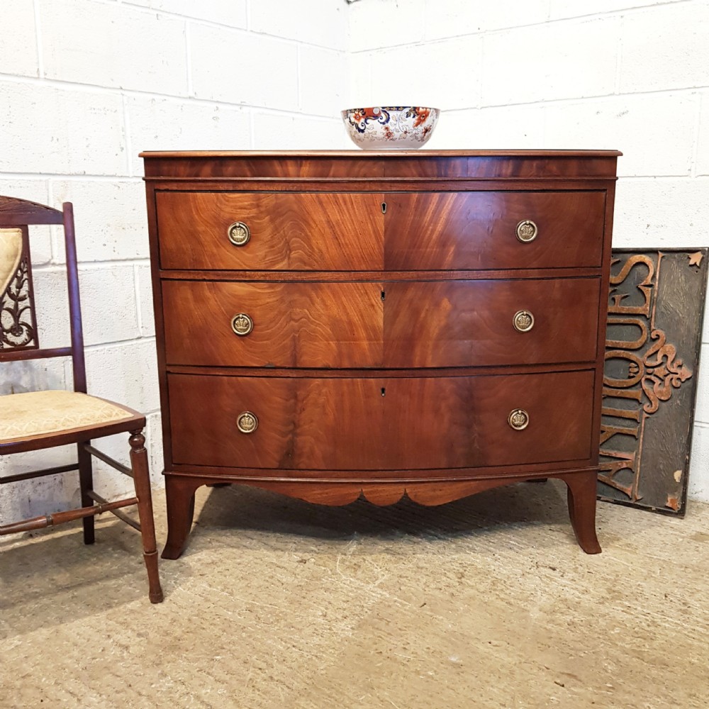 ANTIQUE 18TH CENTURY PERIOD MAHOGANY BOW FRONT CHEST OF DRAWERS C1780