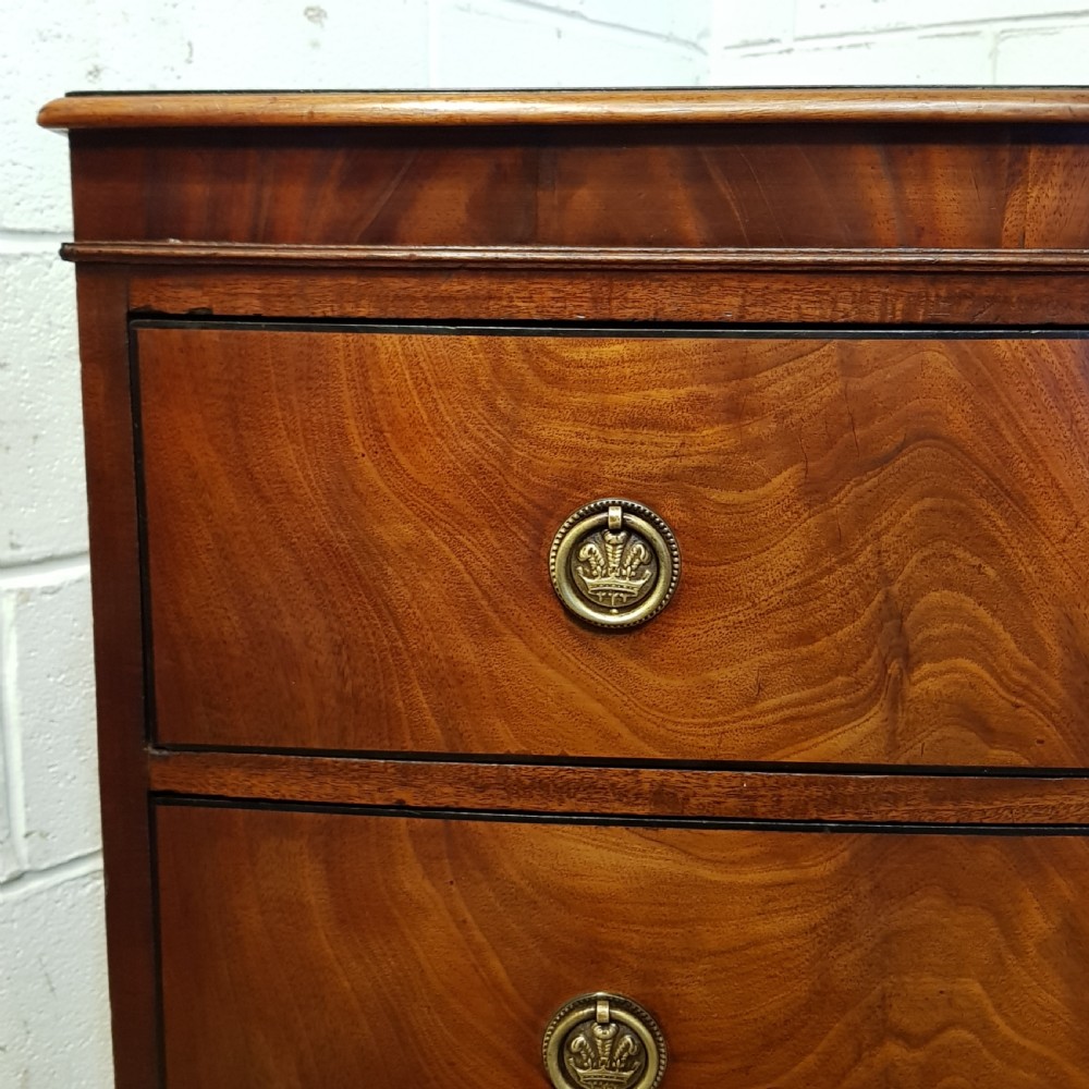 ANTIQUE 18TH CENTURY PERIOD MAHOGANY BOW FRONT CHEST OF DRAWERS C1780 View V