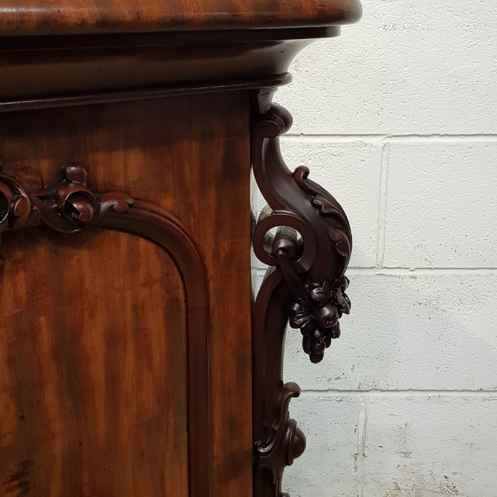 ANTIQUE MID VICTORIAN CARVED MAHOGANY BREAKFRONT SIDEBOARD CHIFFONIER C1860 View X