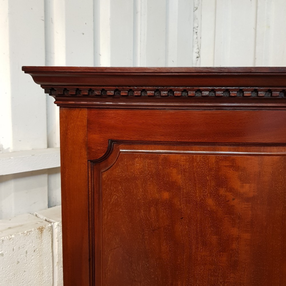 ANTIQUE EDWARDIAN MAHOGANY BOW FRONT DOUBKE WARDROBE C1900 View III