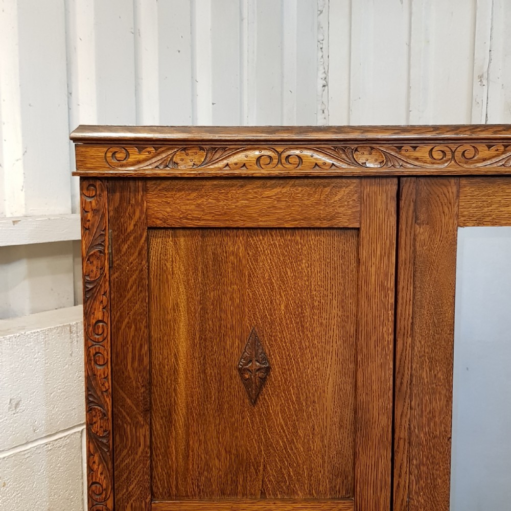 ANTIQUE SMALL OAK TRIPLE WARDROBE C1920 View IV